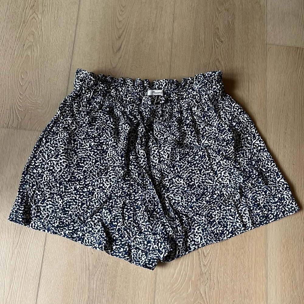 Madewell pull on paper bag shorts